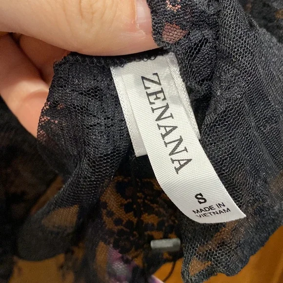 NWT Zenana Outfitters Black Fitted Long Sleeve Blouse size small - Picture 3 of 4